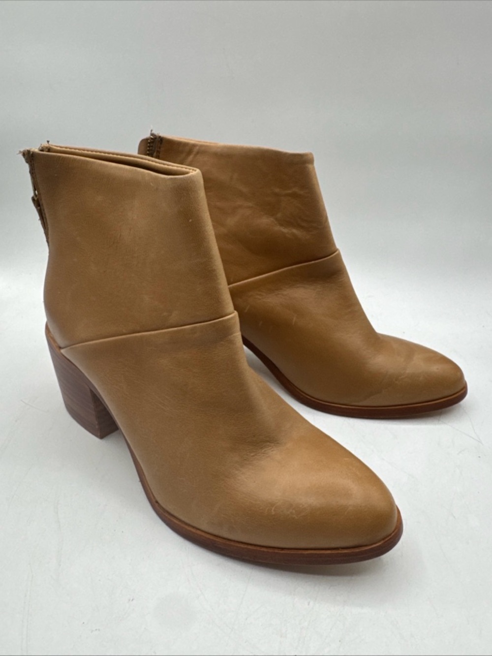 Nisolo Dari Boot 2.0 Heeled Boots Women’s Size 8 Almond (Brown)